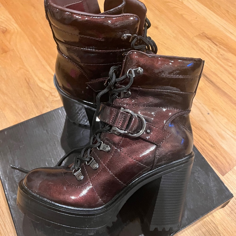 Patent boot